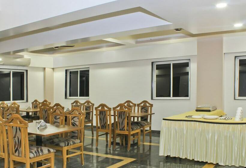 Fotos del hotel Oyo 22792 Hotel Jayratna:  8