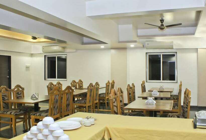 Fotos del hotel Oyo 22792 Hotel Jayratna:  7