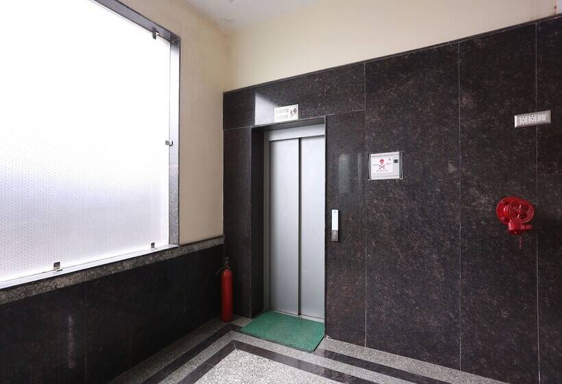 Fotos del hotel Oyo 18999 Flagship Prakash Continental:  11