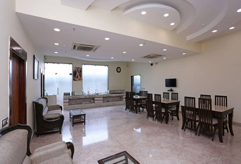 Fotos del hotel Oyo 18999 Flagship Prakash Continental:  2