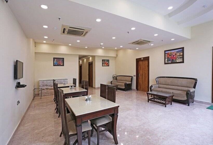 Fotos del hotel Oyo 18999 Flagship Prakash Continental:  14