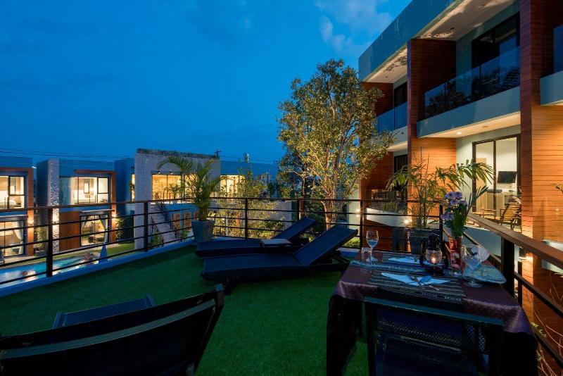 Peace Blue Naiharn Naturist Resort Phuket Sha Extra Plus