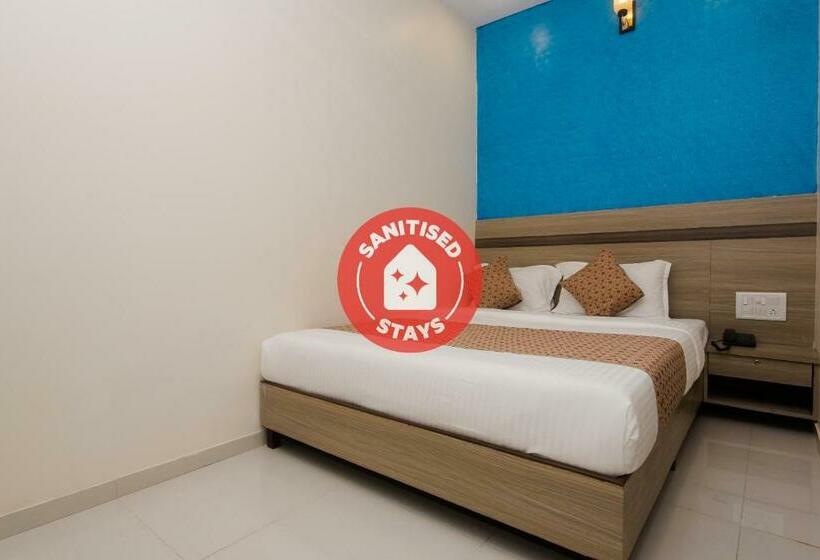 Fotos del hotel Oyo 14056 Golden Arch:  3