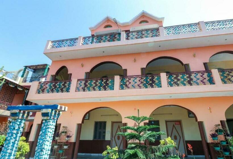 Fotos del hotel Oyo 14056 Golden Arch:  7