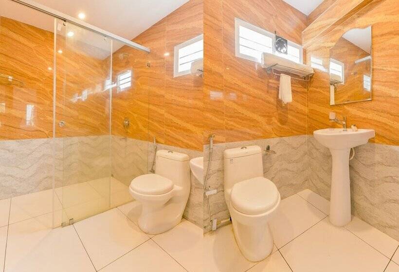 Fotos del hotel Oyo 15973 F Square:  8