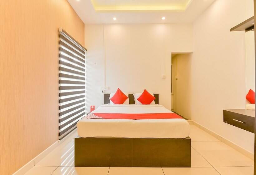 Fotos del hotel Oyo 15973 F Square:  11