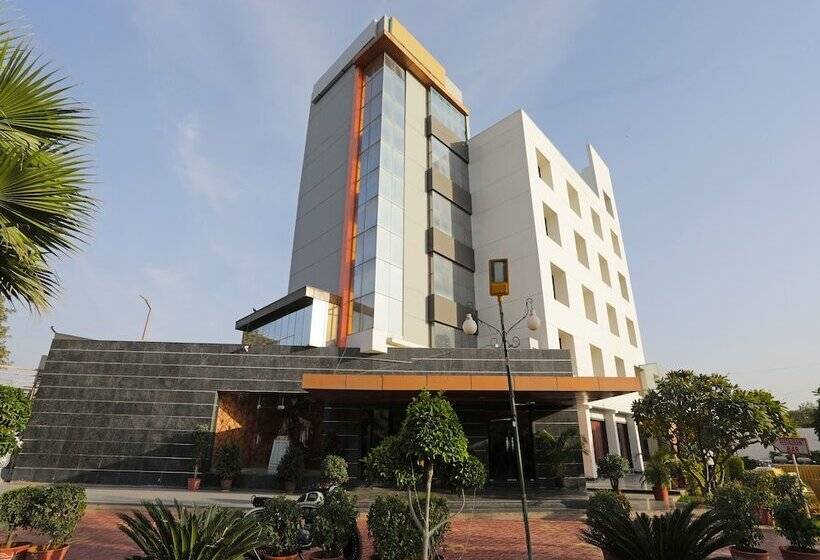 Oyo 11973 Badri Palace