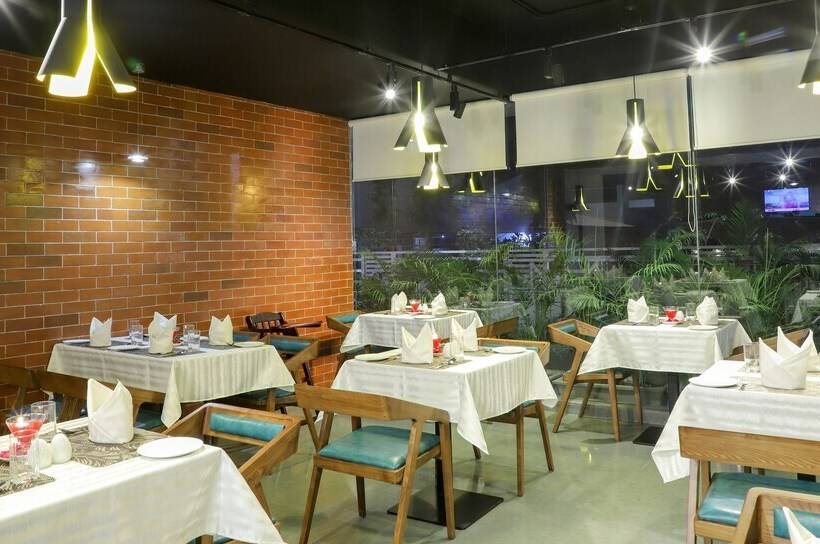 Fotos del hotel Ebony Residency:  12