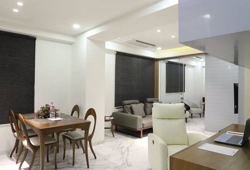 Fotos del hotel Ebony Residency:  19