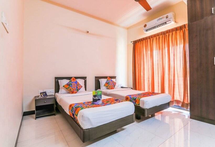 Fabhotel Haku Residency