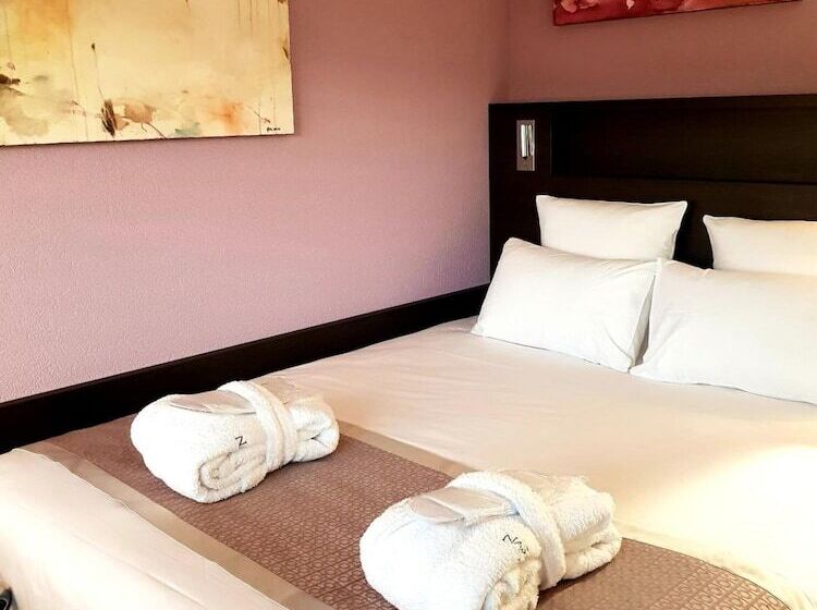 Fotos del hotel Nash Pratik:  2