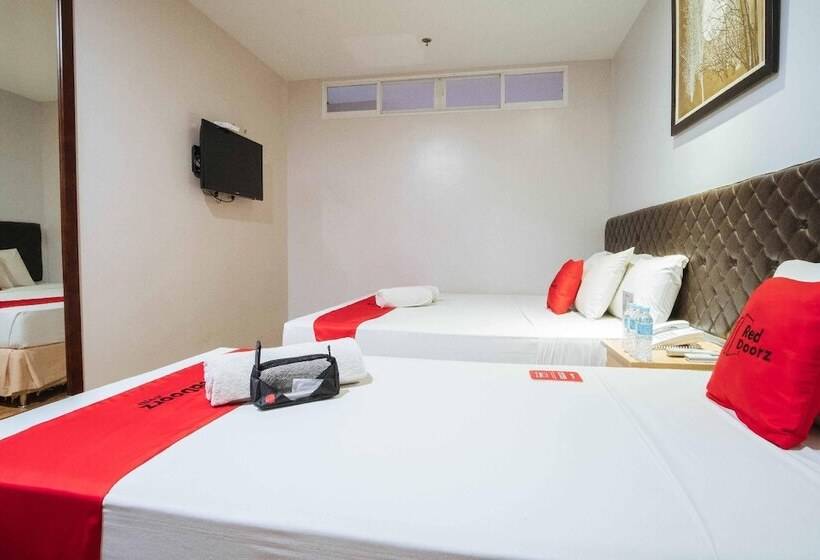 Fotos del hotel Reddoorz Plus Near Cebu Capitol:  8
