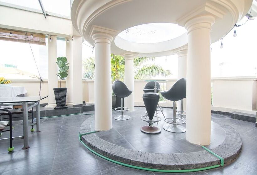 Fotos del hotel Reddoorz Plus Near Secc 2 :  19