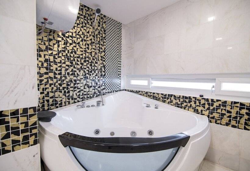 Fotos del hotel Reddoorz Plus Near Secc 2 :  24