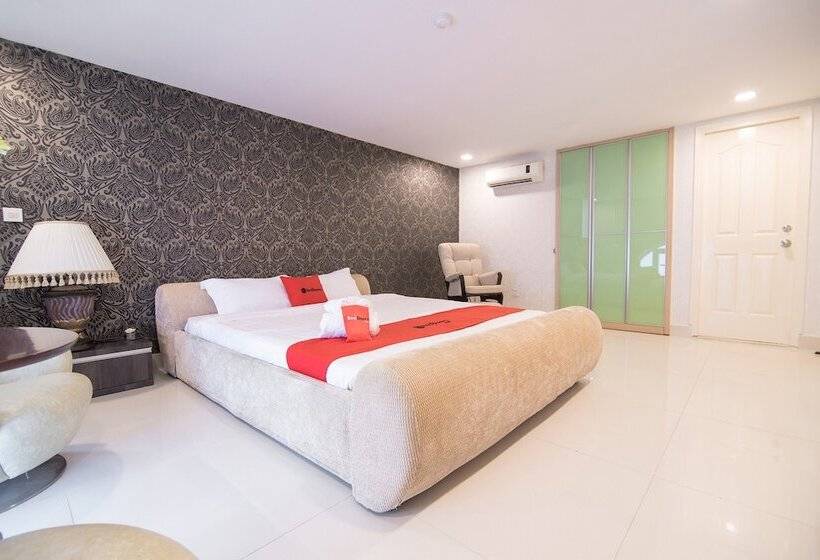 Fotos del hotel Reddoorz Plus Near Secc 2 :  3