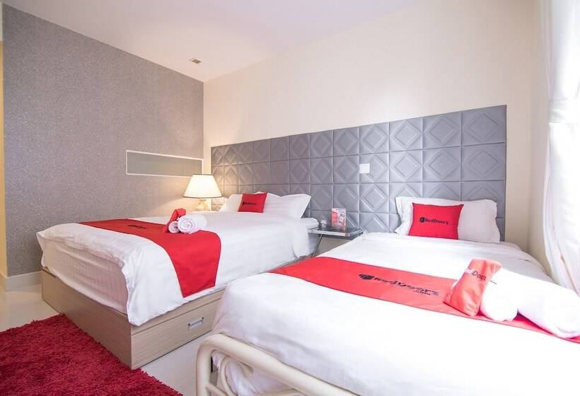 Fotos del hotel Reddoorz Plus Near Secc 2 :  14