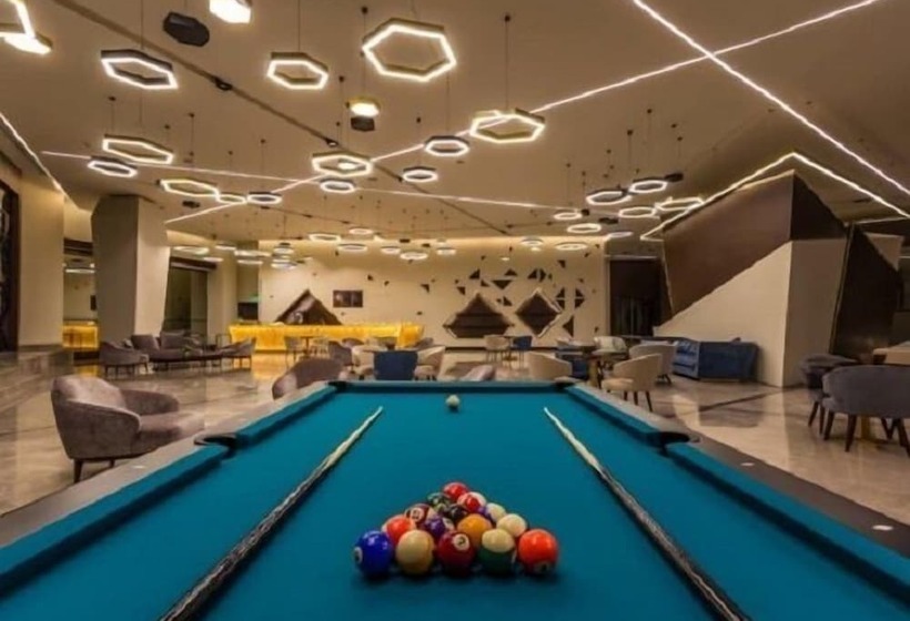 Fotos del hotel Views  & Residences:  3