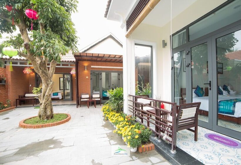 Fotos del hotel River Waves Villa:  14