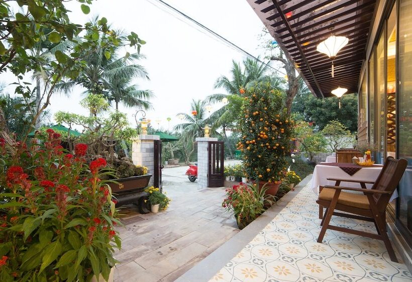 Fotos del hotel River Waves Villa:  3