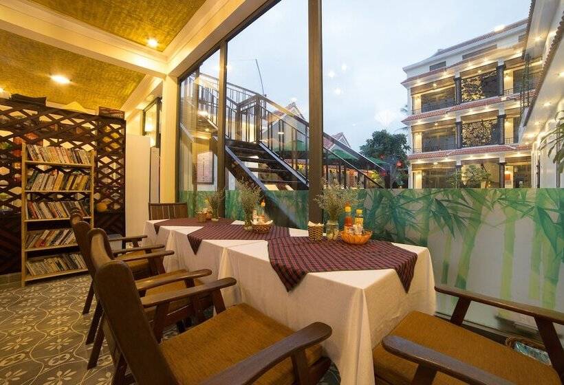 Fotos del hotel River Waves Villa:  6