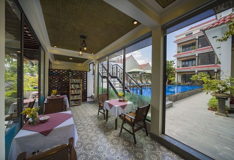 Fotos del hotel River Waves Villa:  11