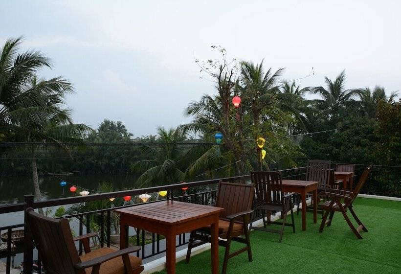 Fotos del hotel River Waves Villa:  13