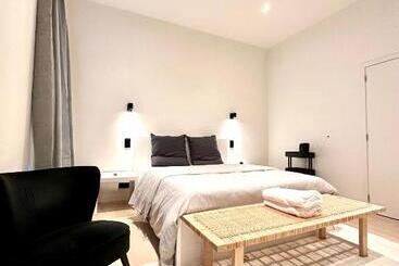 Cozy Bed And Breakfast At European Commision - Etterbeek