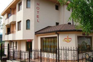 Family Hotel Emaly 1 - Bankya
