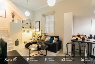 Comfortable Duplex  1bd 2bth  Dean Miranda - Seville