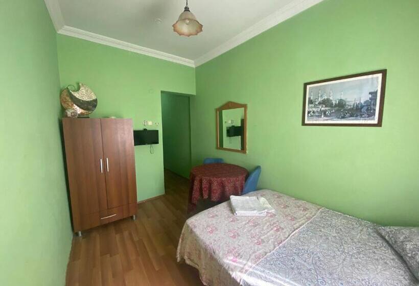 Fotos del hotel Camel Pension & Aparts:  8