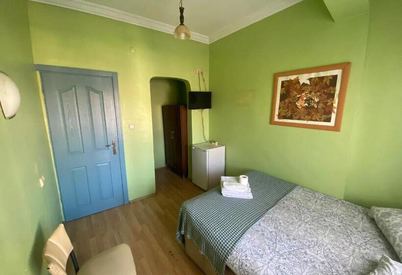 Fotos del hotel Camel Pension & Aparts:  15