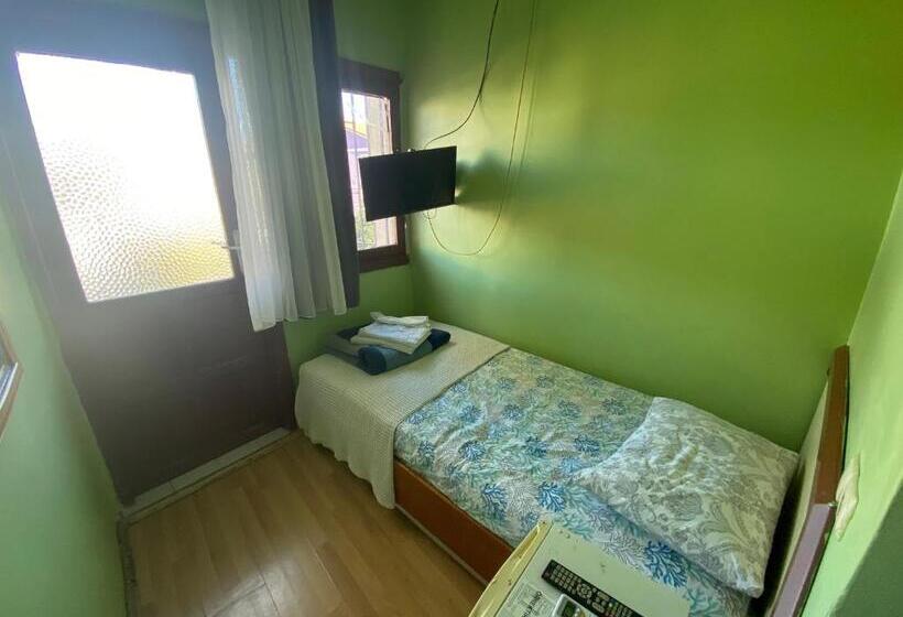 Fotos del hotel Camel Pension & Aparts:  10