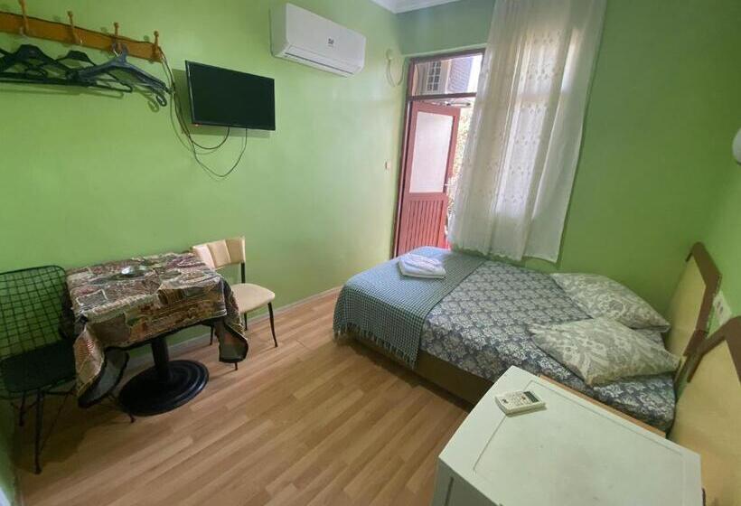 Fotos del hotel Camel Pension & Aparts:  24