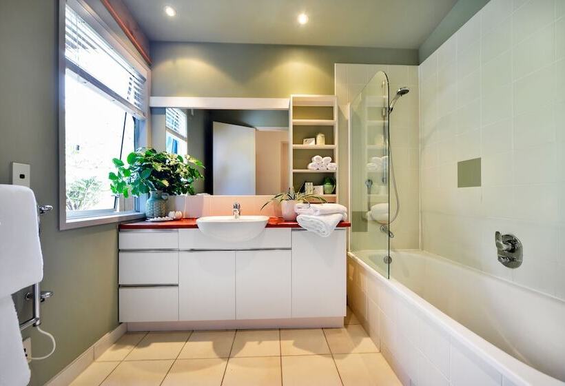 Fotos del hotel Warblers Retreat:  3