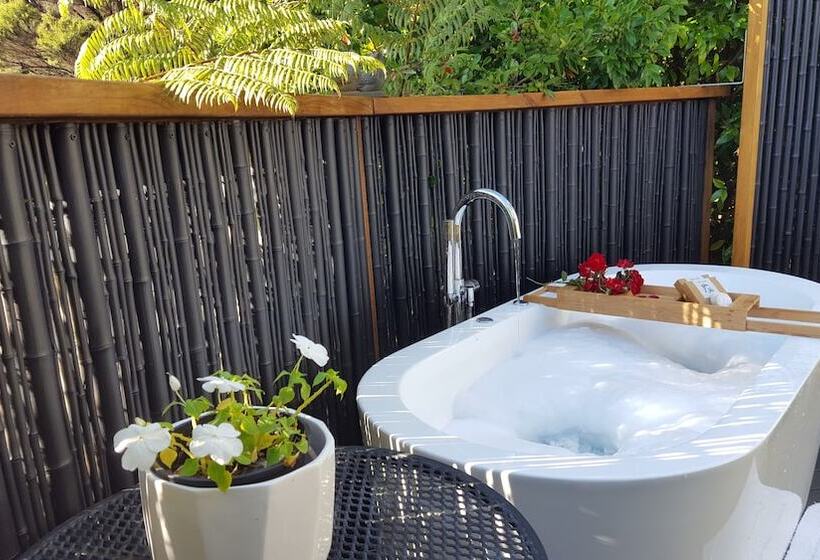 Fotos del hotel Warblers Retreat:  11