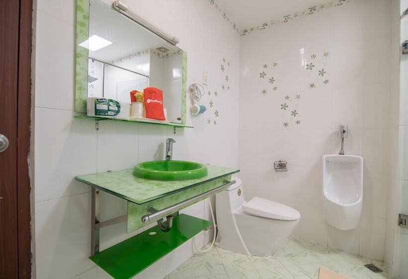 Fotos del hotel Reddoorz Plus Near Saigon Centre:  2