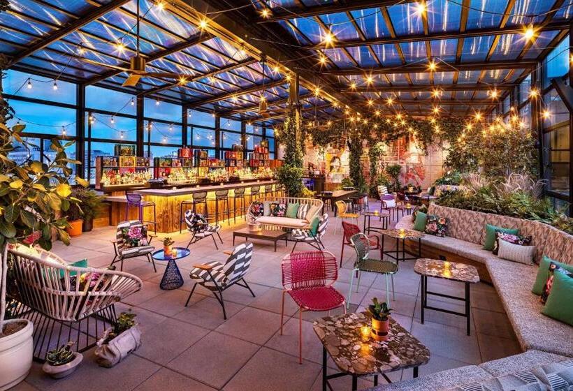 Fotos del hotel Moxy Nyc East Village:  25