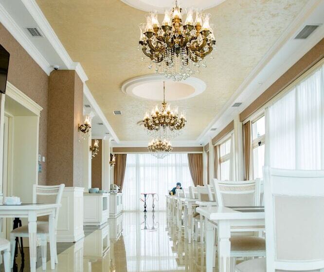 Fotos del hotel Capitol:  9