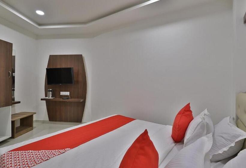 Fotos del hotel Oyo 35508 Dev Palace:  11