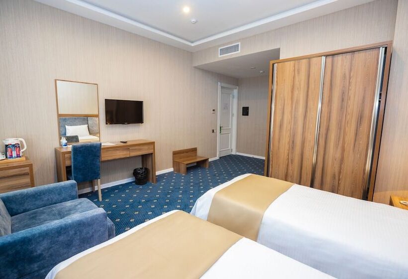 Fotos del hotel Midway:  6