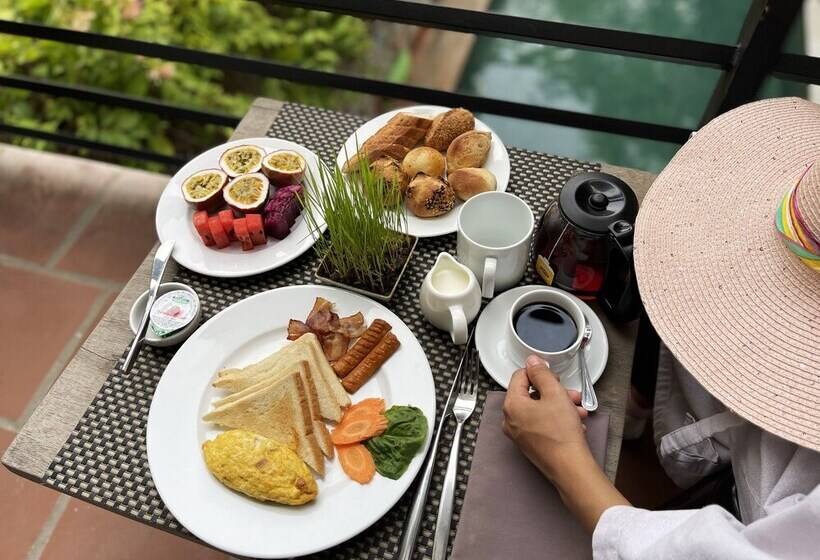 Fotos del hotel Sarina Hotel & Villa:  14