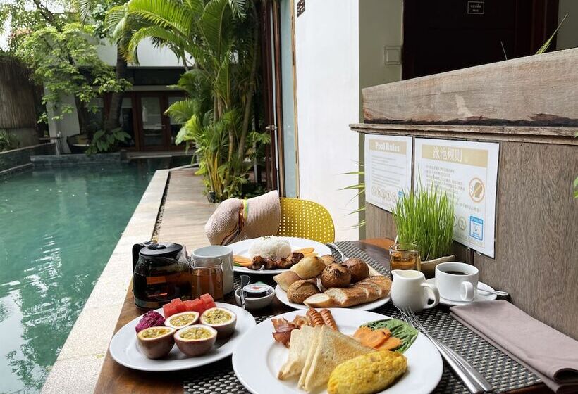 Fotos del hotel Sarina Hotel & Villa:  15