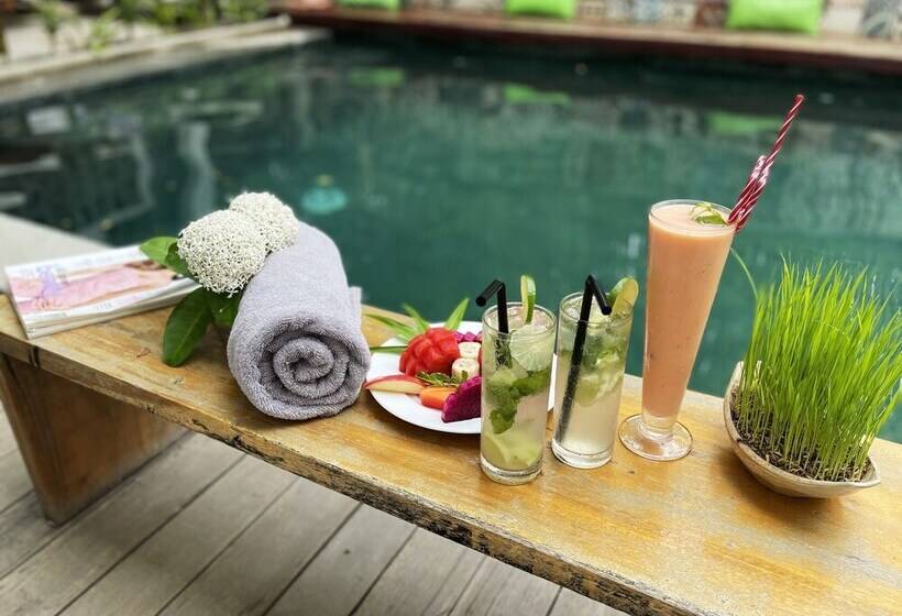 Fotos del hotel Sarina Hotel & Villa:  9