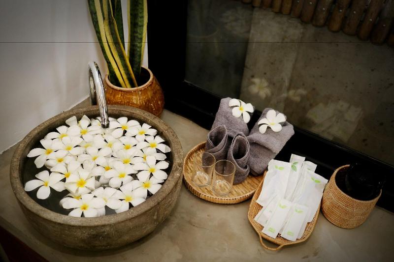 Fotos del hotel Sarina Hotel & Villa:  5