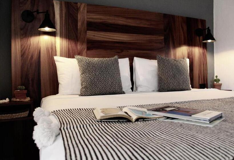 Fotos del hotel Six Two Four Urban Beach:  2