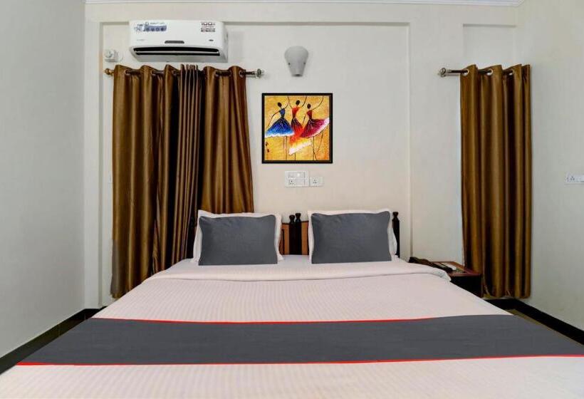 Fotos del hotel Collection O 12684 Compact Green View:  2