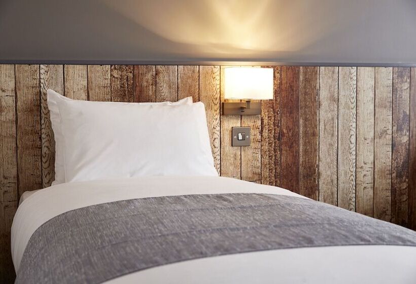 Fotos del hotel The Churchill By Greene King Inns:  3