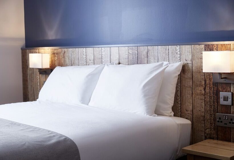 Fotos del hotel The Churchill By Greene King Inns:  2