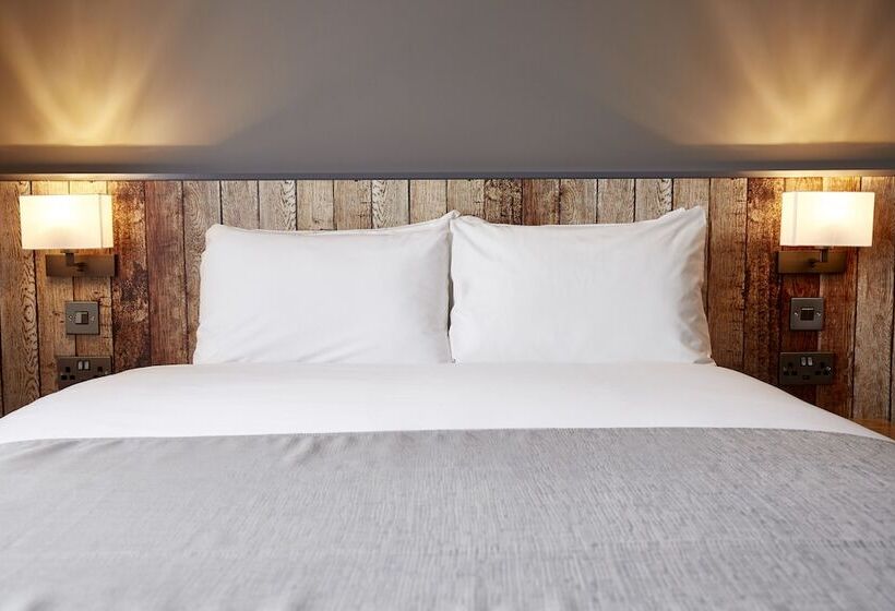 Fotos del hotel The Churchill By Greene King Inns:  7