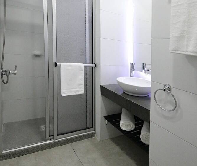 Fotos del hotel Quijano Aparts&amp;suites:  10